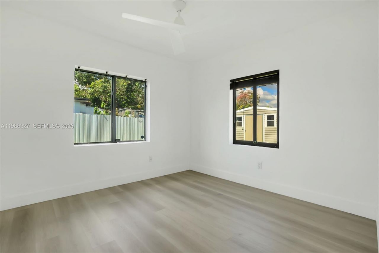 14520 Carver Dr, Miami, FL 33176 Photo