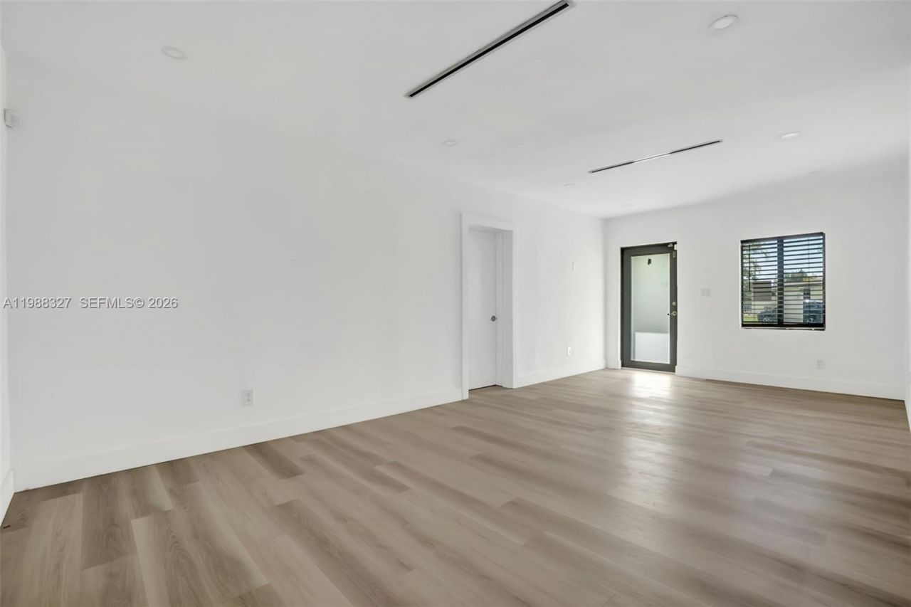 14520 Carver Dr, Miami, FL 33176 Photo