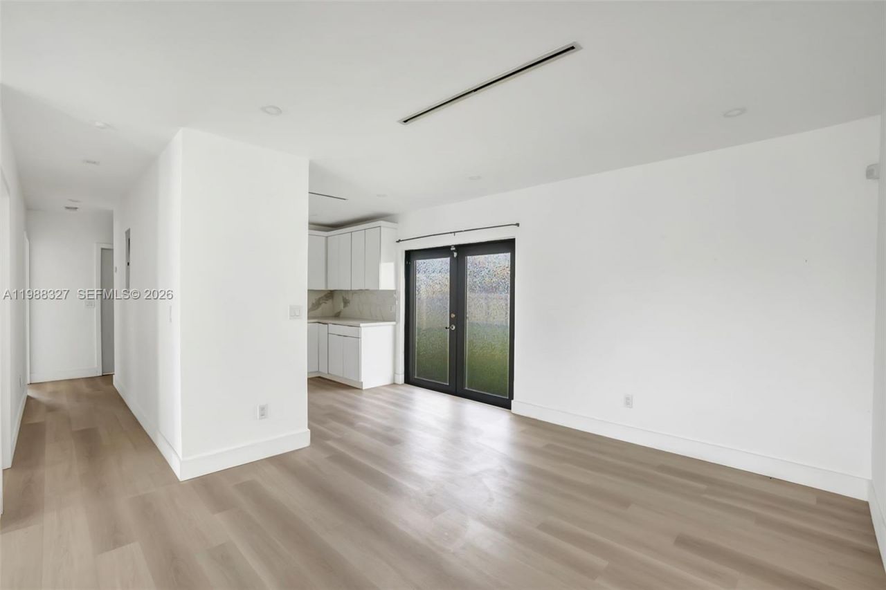 14520 Carver Dr, Miami, FL 33176 Photo