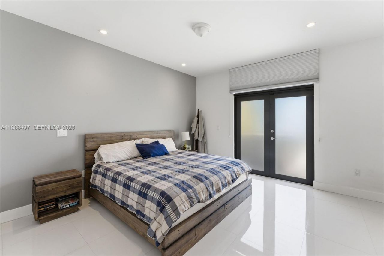 3407 Day Ave, Unit 3407, Miami, FL 33133 Photo