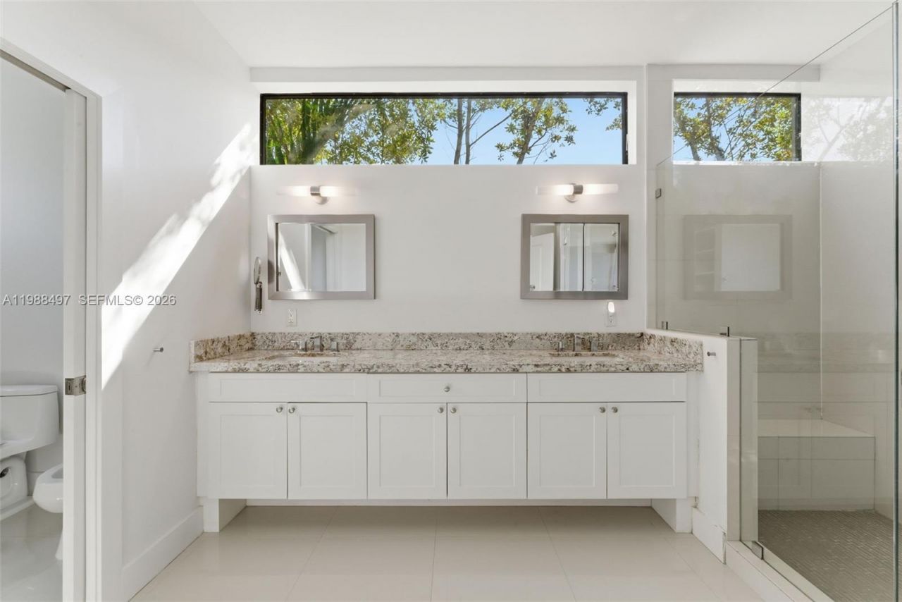 3407 Day Ave, Unit 3407, Miami, FL 33133 Photo