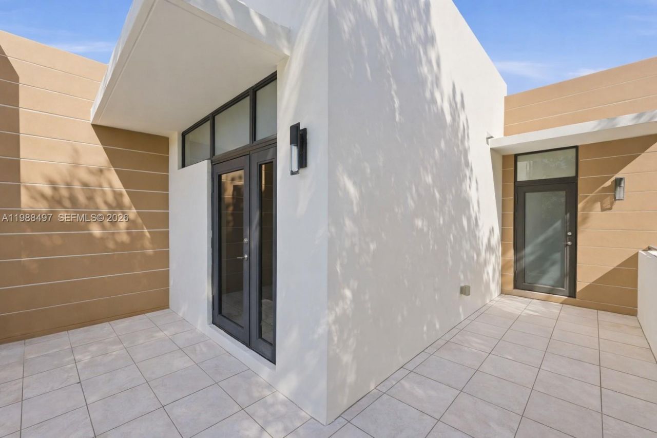 3407 Day Ave, Unit 3407, Miami, FL 33133 Photo