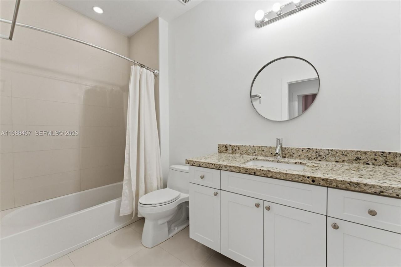 3407 Day Ave , Unit 3407, Miami, FL 33133 Photo