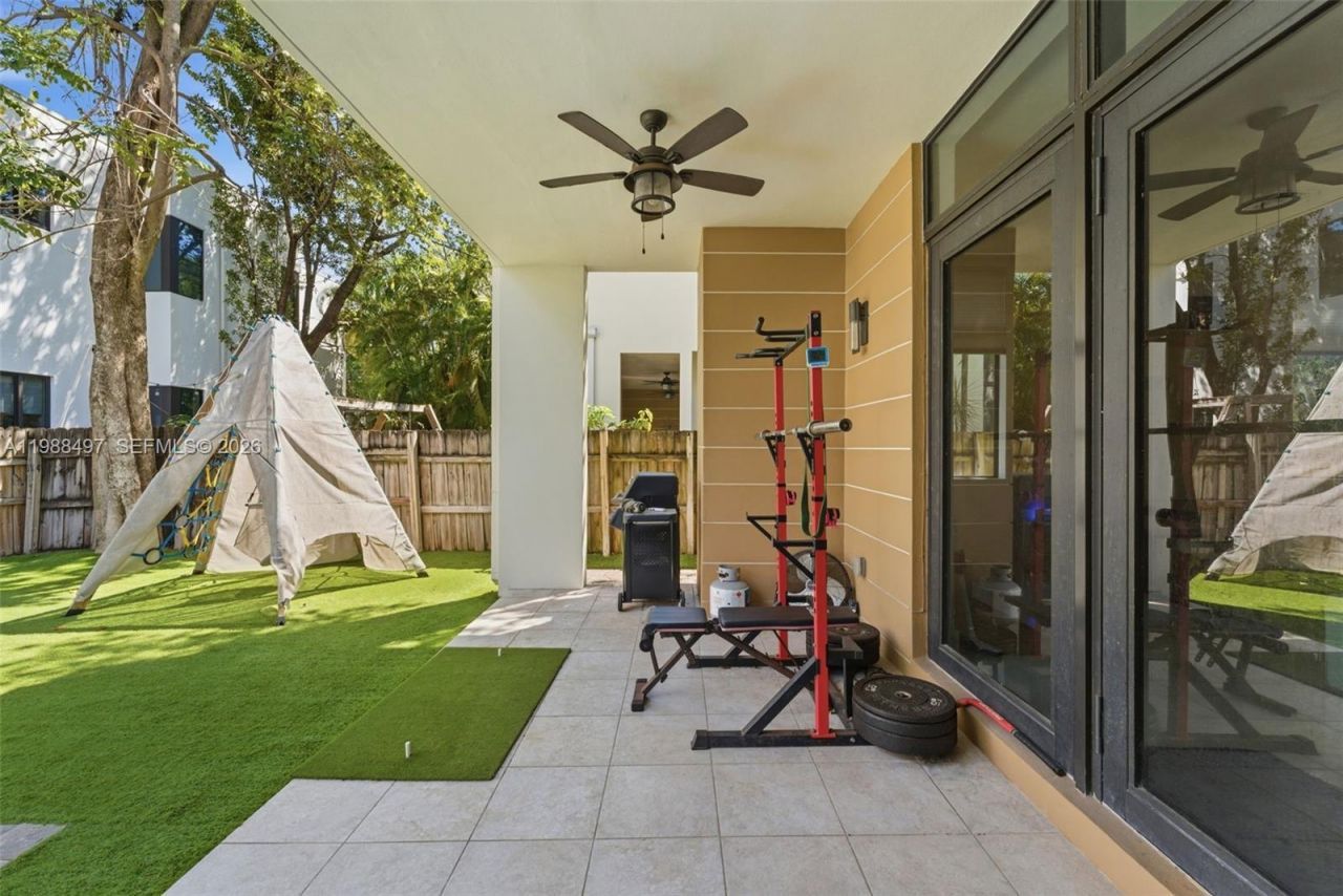 3407 Day Ave , Unit 3407, Miami, FL 33133 Photo