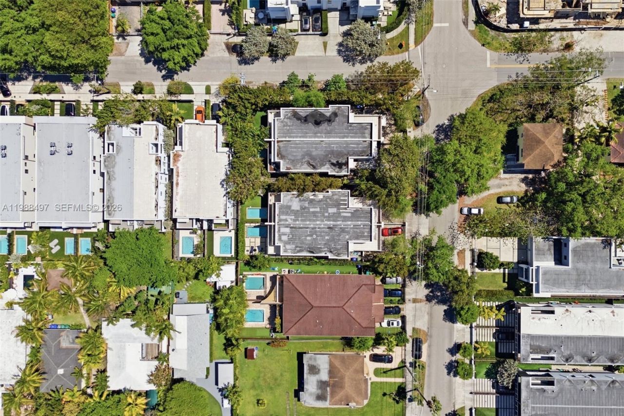 3407 Day Ave, Unit 3407, Miami, FL 33133 Photo