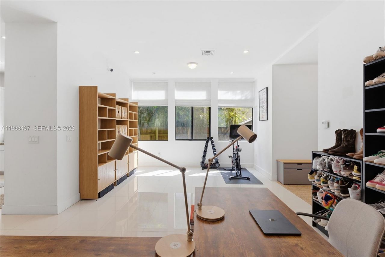 3407 Day Ave , Unit 3407, Miami, FL 33133 Photo