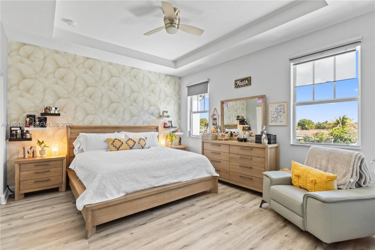 4910 NW 48th Ter, Tamarac, FL 33319 Photo