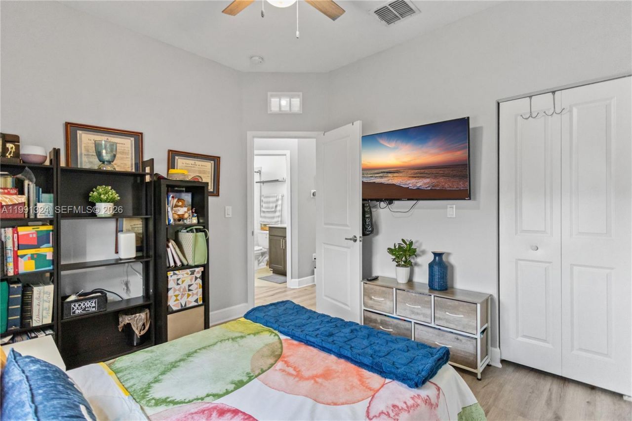 4910 NW 48th Ter, Tamarac, FL 33319 Photo