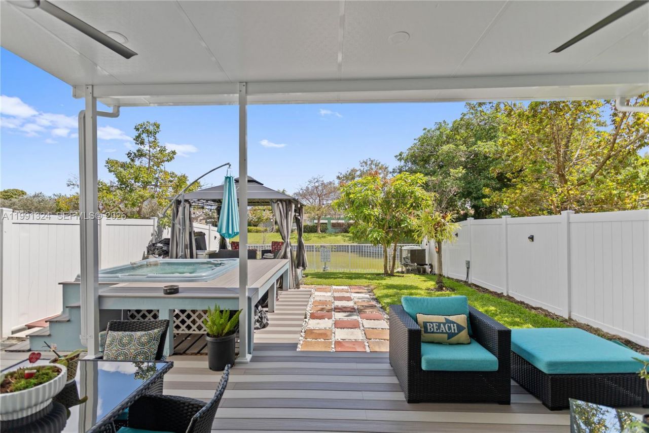 4910 NW 48th Ter, Tamarac, FL 33319 Photo