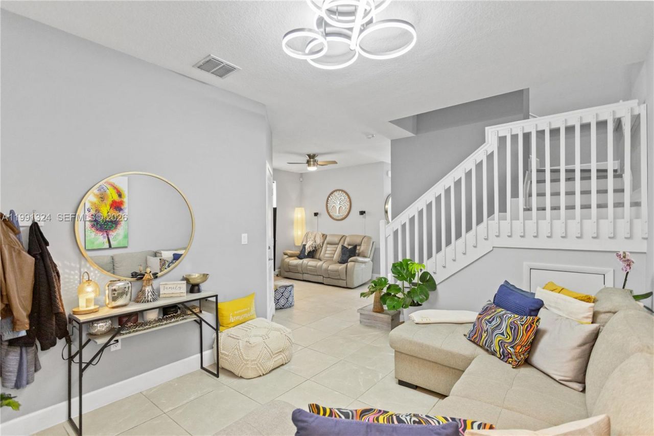 4910 NW 48th Ter, Tamarac, FL 33319 Photo