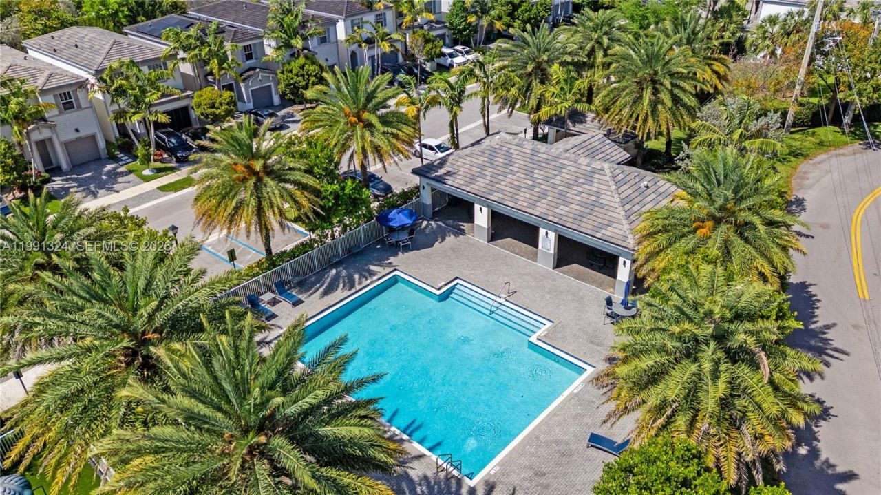 4910 NW 48th Ter, Tamarac, FL 33319 Photo