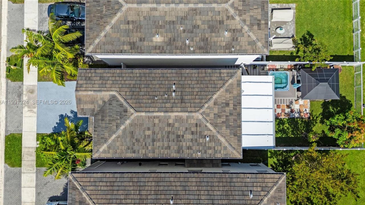 4910 NW 48th Ter, Tamarac, FL 33319 Photo