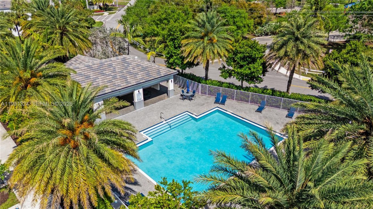 4910 NW 48th Ter, Tamarac, FL 33319 Photo