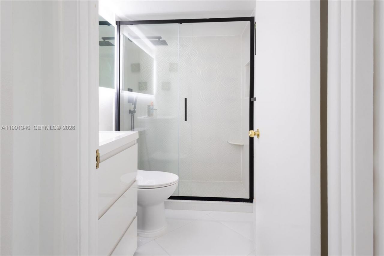 770 Claughton Island Dr, Unit 1610, Miami, FL 33131 Photo