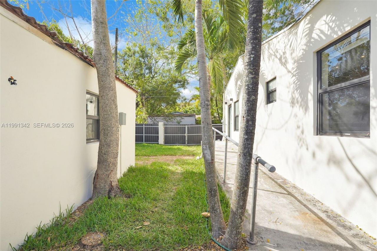 4721 NW 6th Ave , Miami, FL 33127 Photo