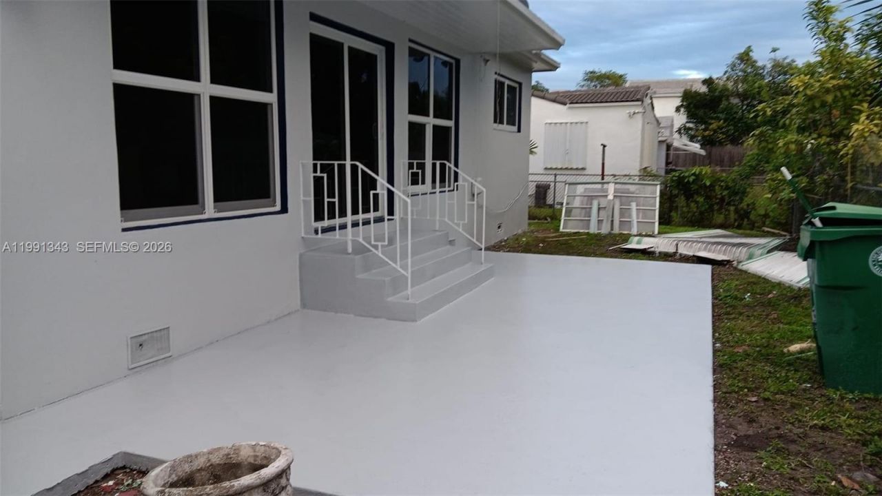 1386 NW 38th St, Unit 1, Miami, FL 33142 Photo