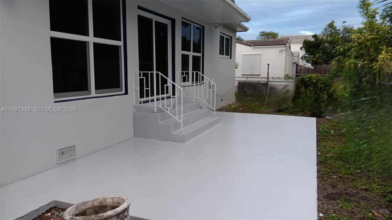 1386 NW 38th St, Unit 1, Miami, FL 33142 Photo