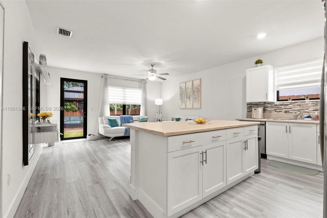 2642 SE 3rd St, Homestead, FL 33033 Photo