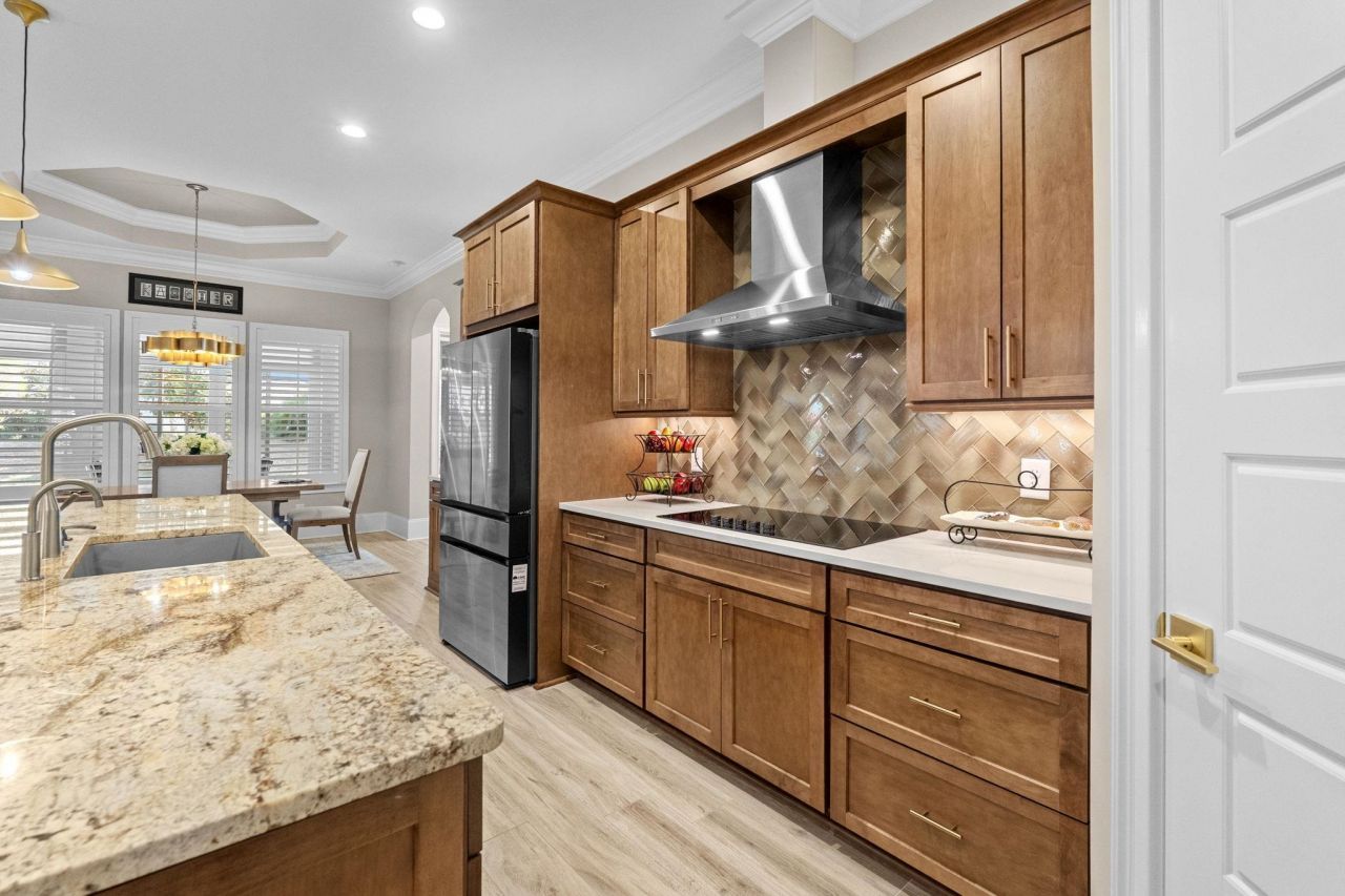 6121 Bolsena Place Photo 16