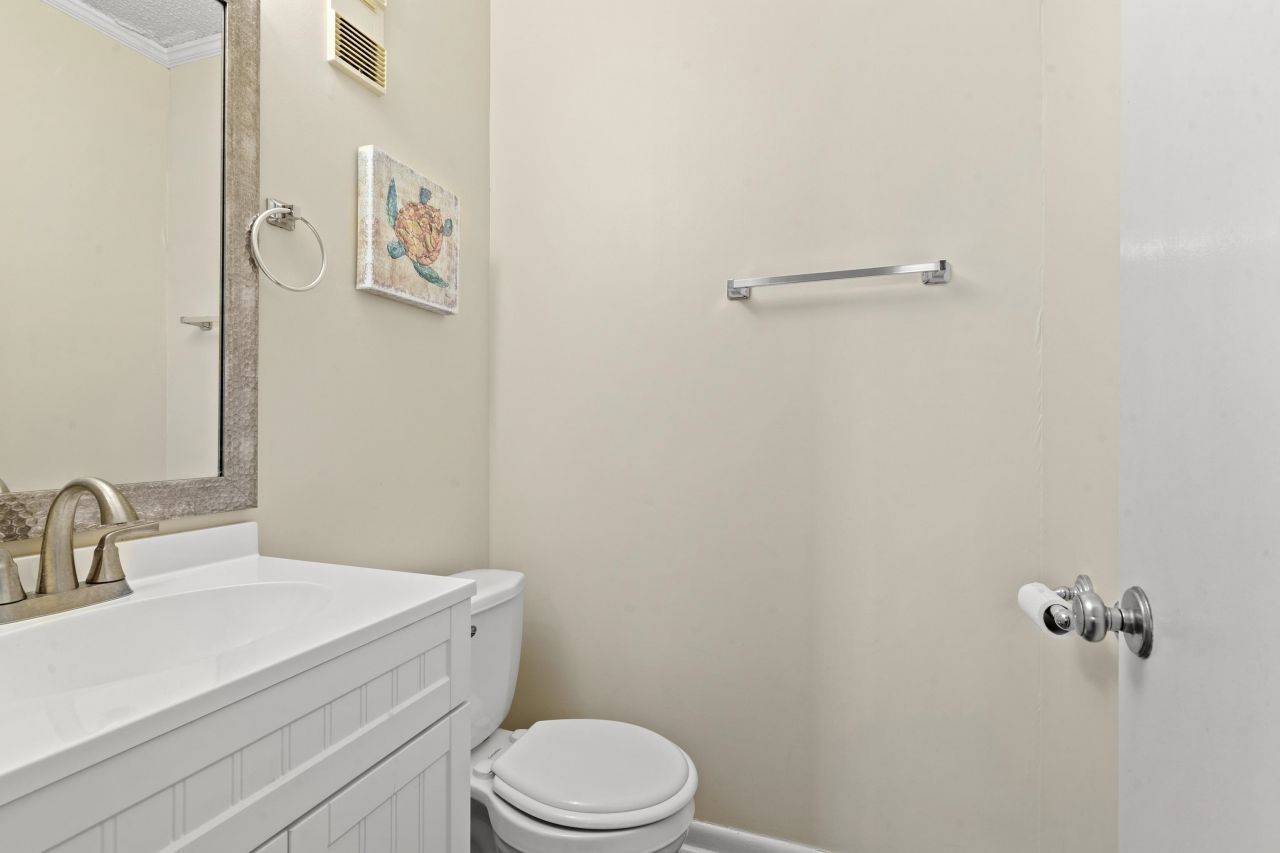 207 North Ocean Blvd. Photo 28