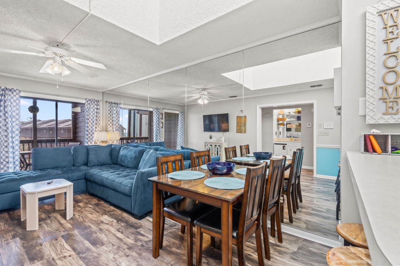 207 North Ocean Blvd. Photo 8