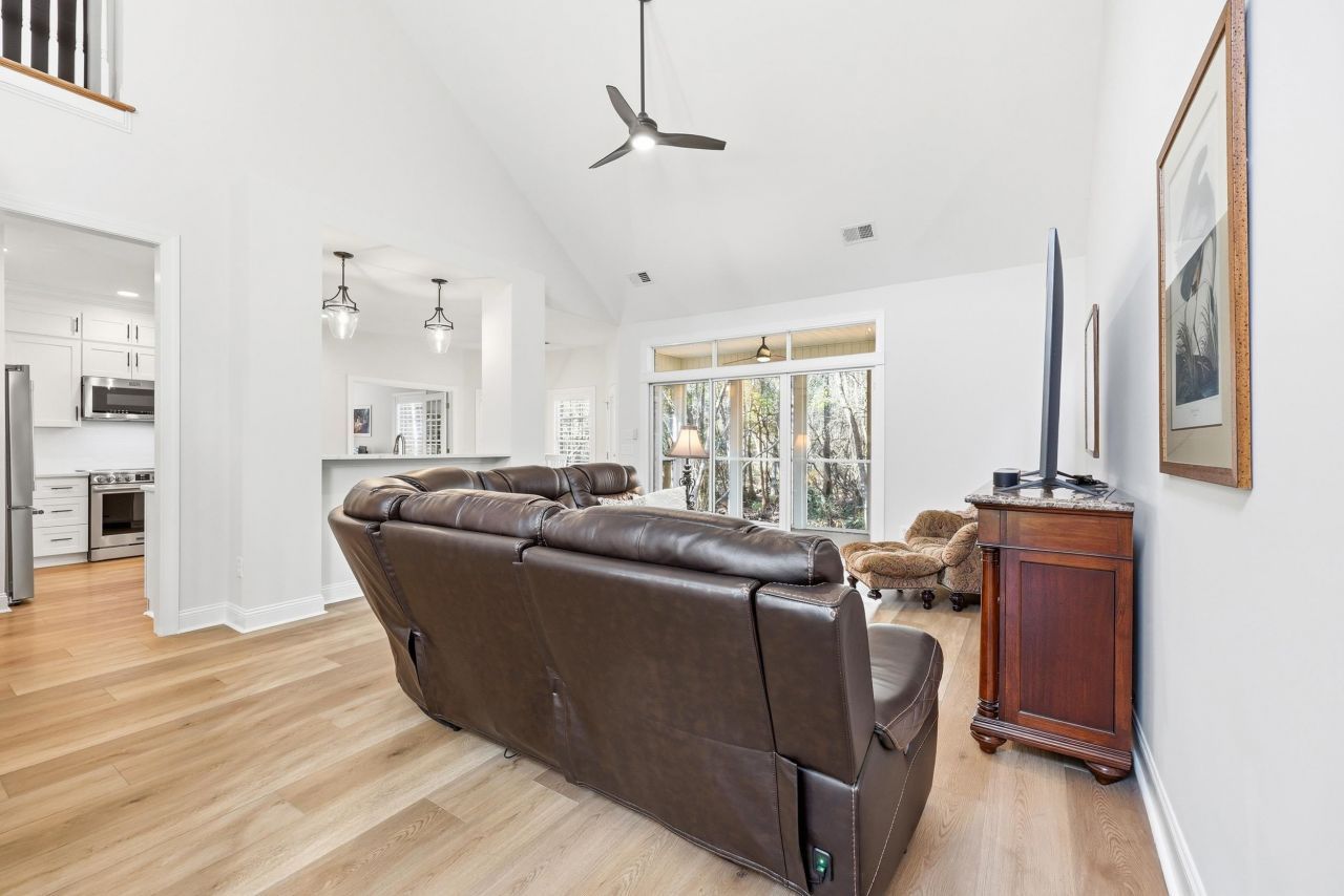 45 Highwood Circle Photo 10