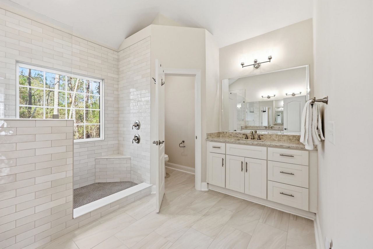 45 Highwood Circle Photo 19
