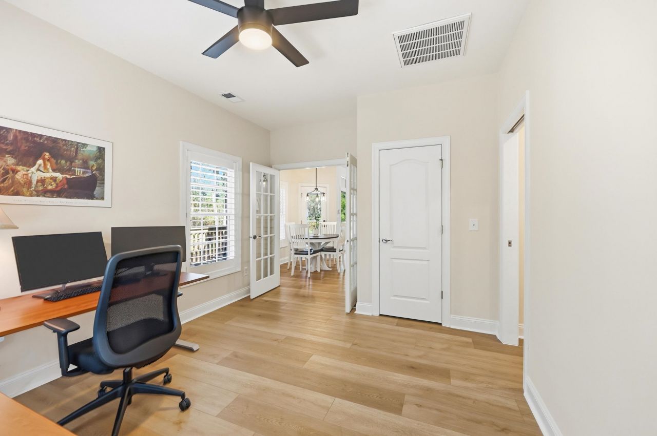 45 Highwood Circle Photo 23