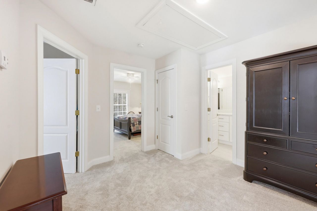 45 Highwood Circle Photo 29