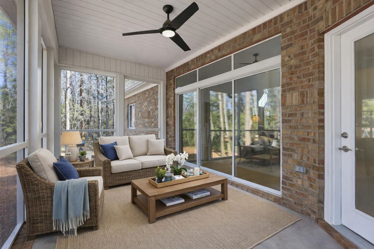 45 Highwood Circle Photo 43