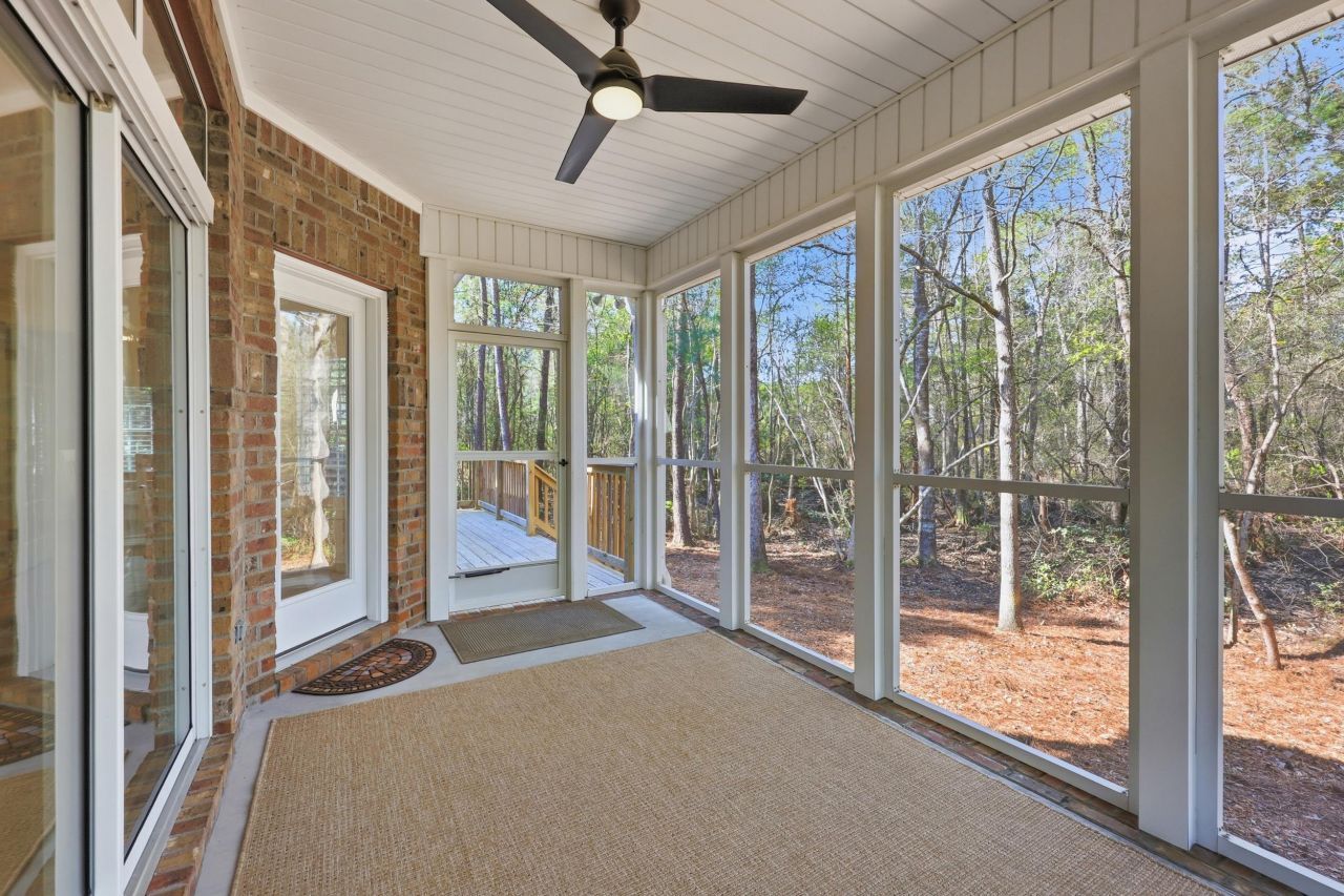 45 Highwood Circle Photo 44