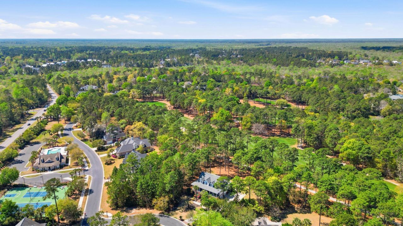 45 Highwood Circle Photo 67
