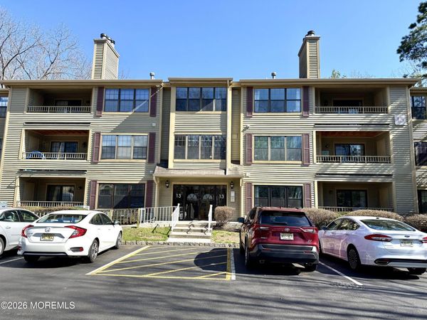 1305 Stoneridge Circle, Unit 1305, Helmetta, NJ 08828