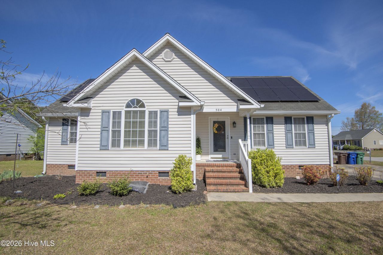 504 Wayne Avenue, Tarboro, NC 27886 Main Photo