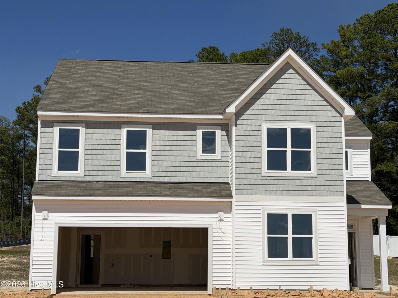 905 Peckham Lp, Aberdeen, NC 28315 Main Photo