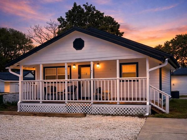 435 10TH Place S, Jacksonville Beach, FL 32250