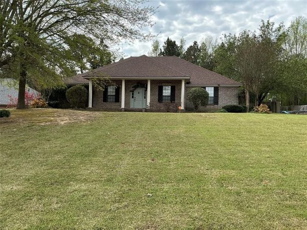 201 Woodhaven Drive , Minden, LA 71055