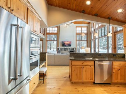 12258 Lookout Loop, Truckee, CA 96161 Photo