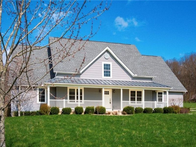 2435 Freedom Lane, Zanesville, OH 43701 Photo 2