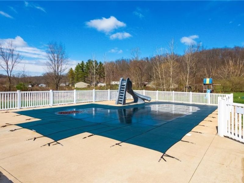 2435 Freedom Lane, Zanesville, OH 43701 Photo 9