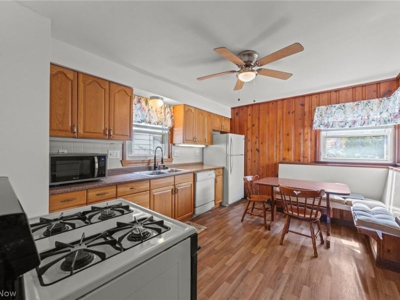 10506 Park Heights Avenue, Garfield Heights, OH 44125 Photo 16