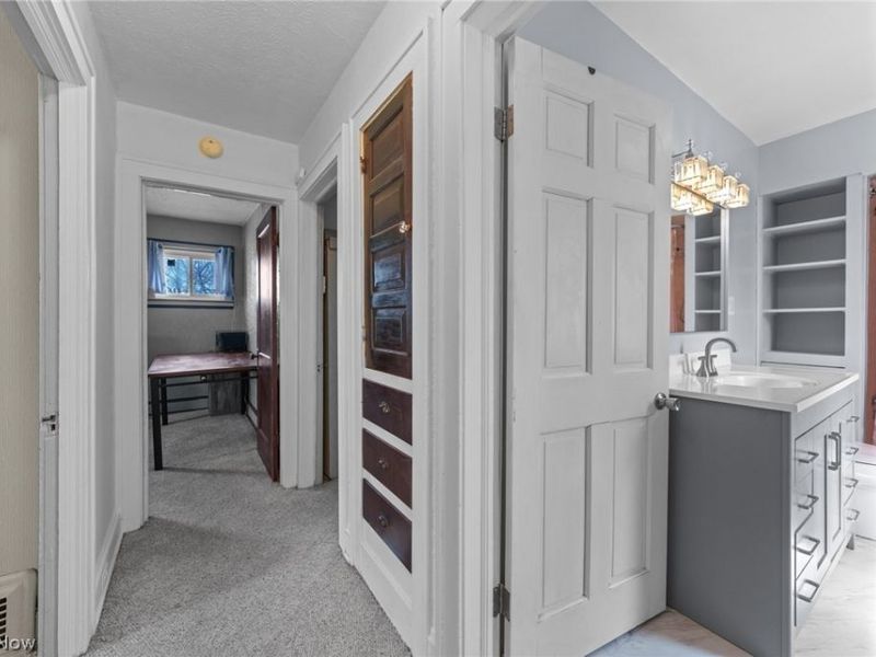 10506 Park Heights Avenue, Garfield Heights, OH 44125 Photo 21