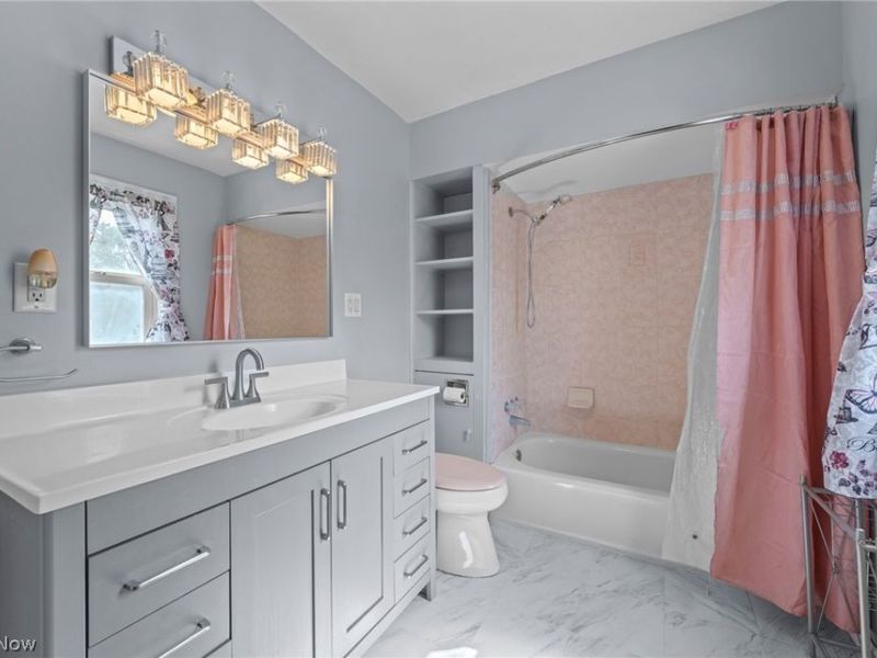 10506 Park Heights Avenue, Garfield Heights, OH 44125 Photo 22