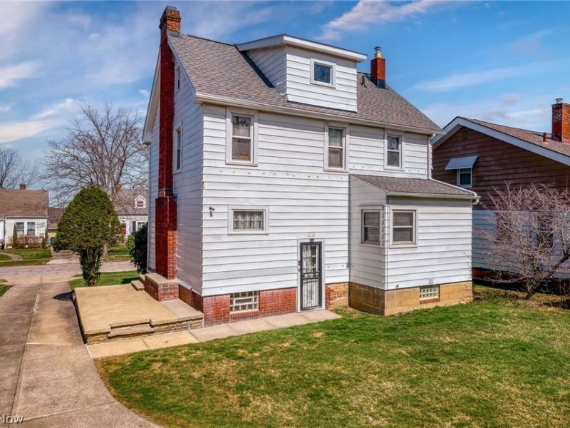 10506 Park Heights Avenue, Garfield Heights, OH 44125 Photo 38