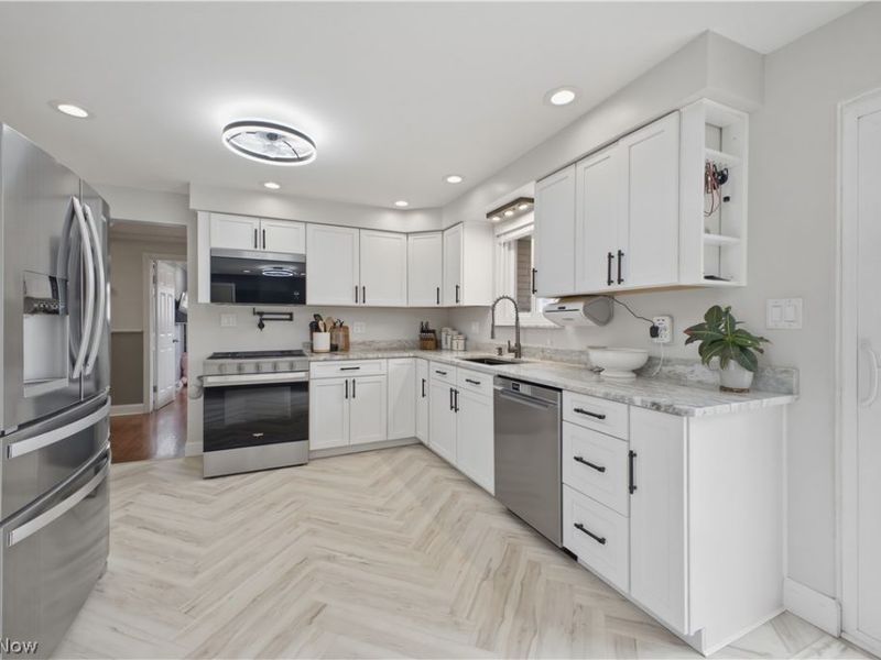 1230 Florence Drive, Wellsville, OH 43968 Photo 5