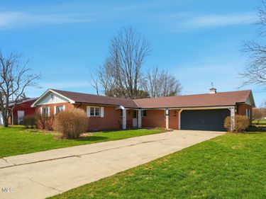 400 Chase Road, Findlay, OH 45840