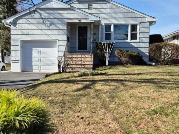 223 Fairmount Ave, South Plainfield, NJ 07080