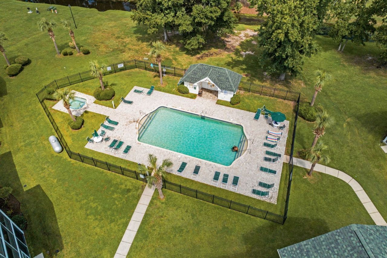 597 Blue River Ct. Photo 35