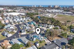 913 Charles St. photo 4