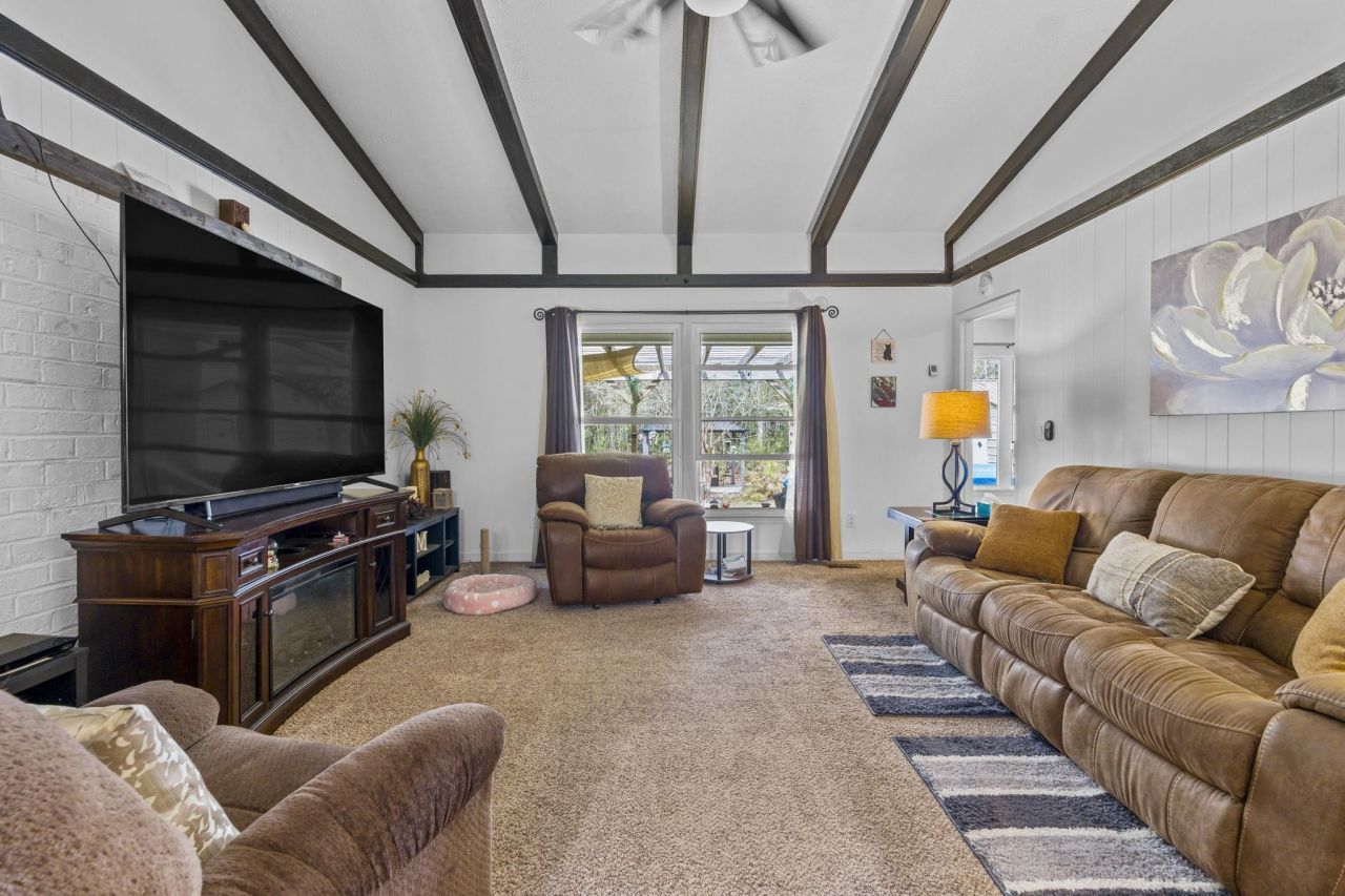 4491 Stevens St. Photo 5